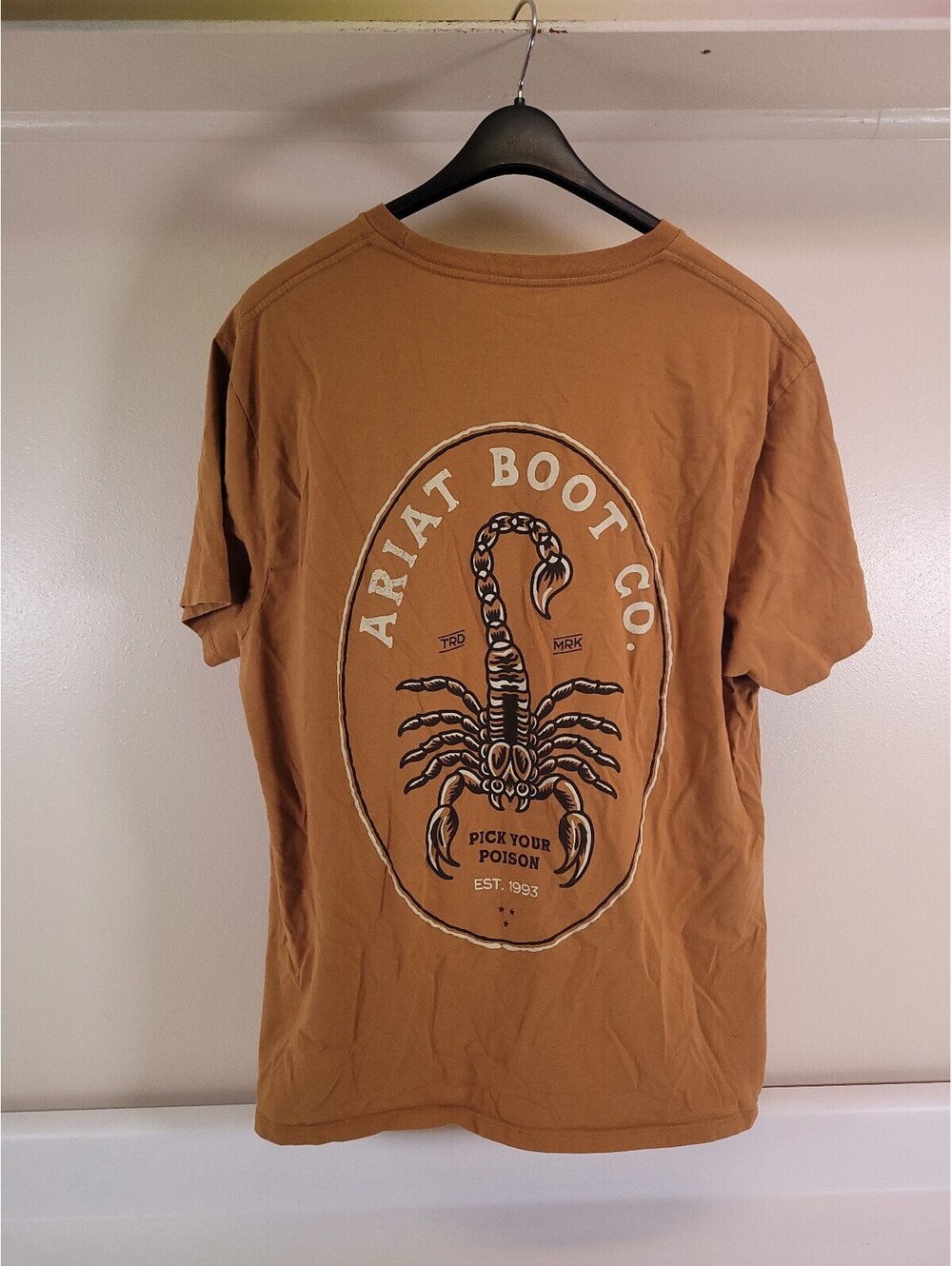 Ariat T shirt mens xxl orange scorpion graphic t shirt